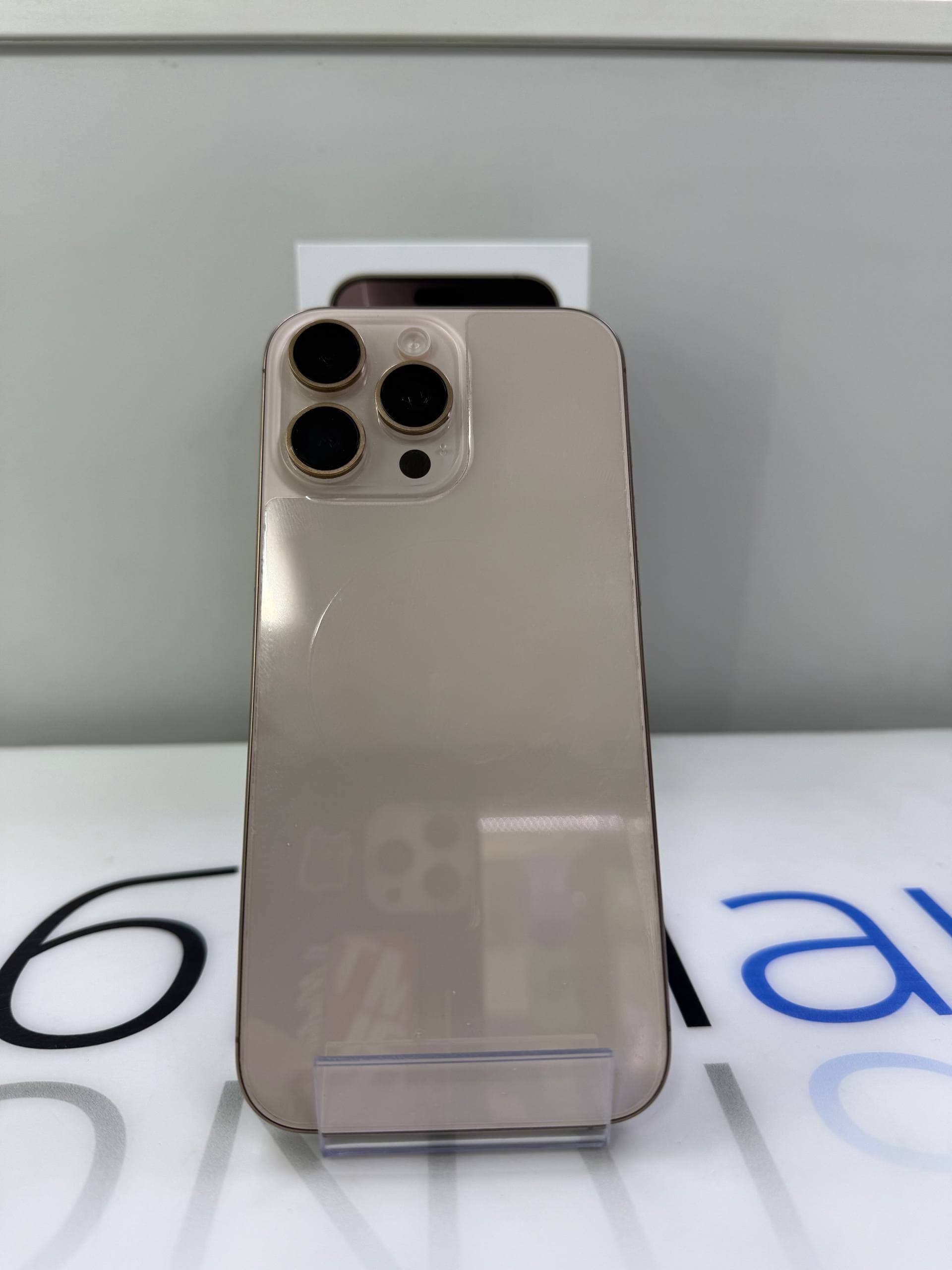 Apple Apple iPhone 16 Pro Max 256Gb Desert Titanium — фото 1